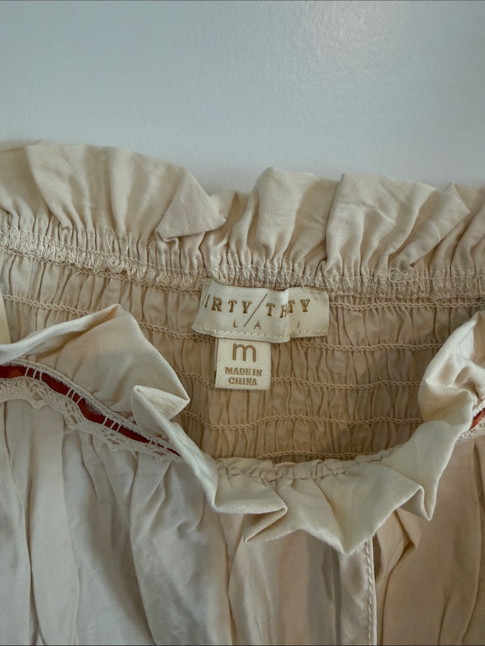 Boho Ruffle Crop Top Cream Lace Trim Tie Front Size Medium - Picture 2 of 3